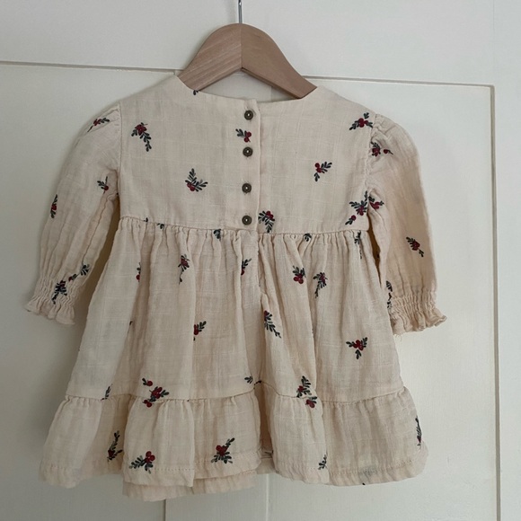 H&M Muslin Floral Dress & Red Leggings - Picture 4 of 8